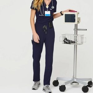 Figs High Waisted Scrub Set [Navy]